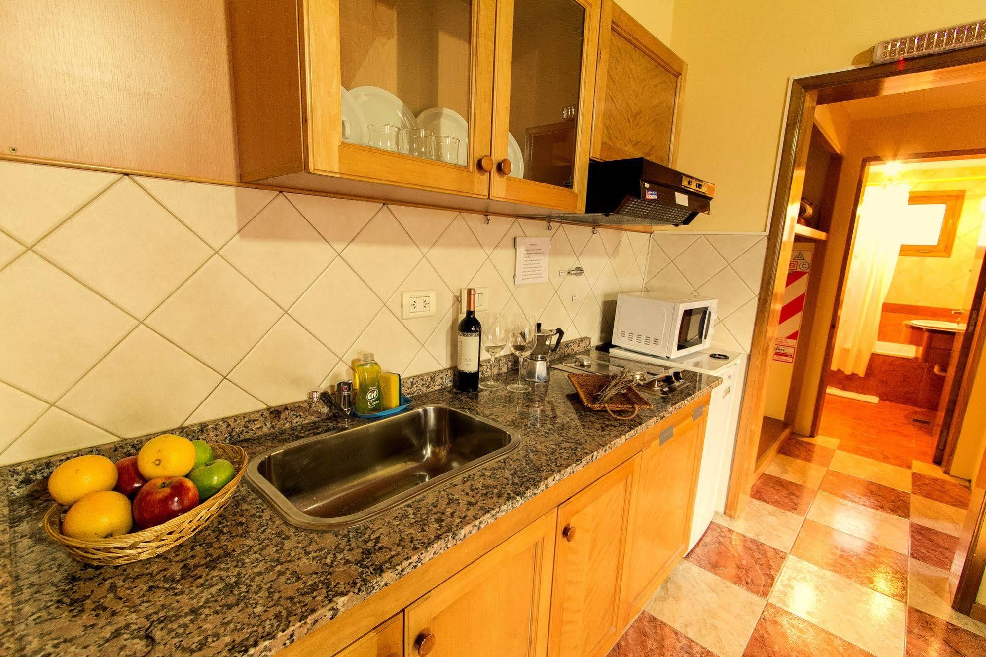 Linda Vista Apart Hotel เอลกาลาฟาเต ภายนอก รูปภาพ